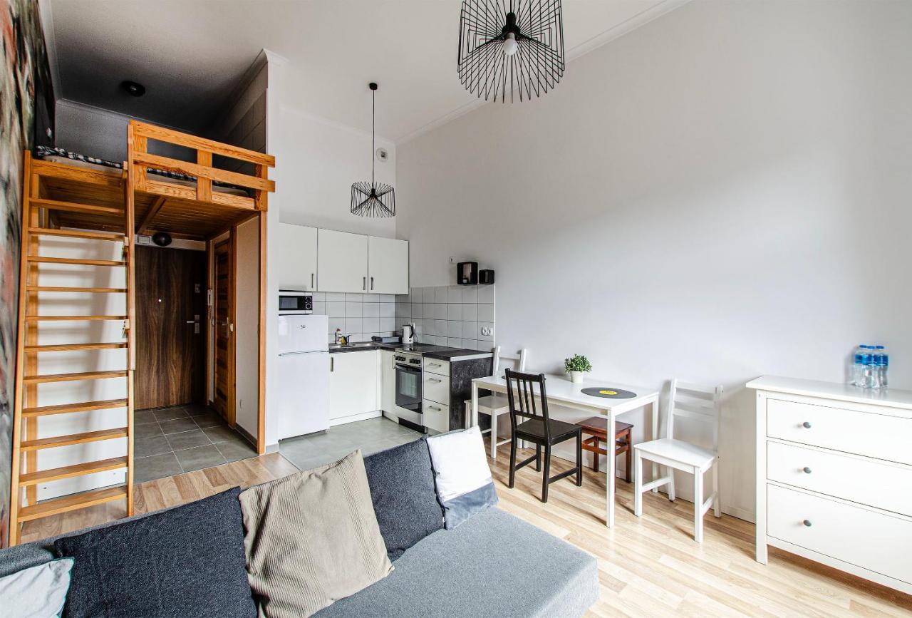 Smart Rental Management Apartments - City Center Wroclaw Bagian luar foto