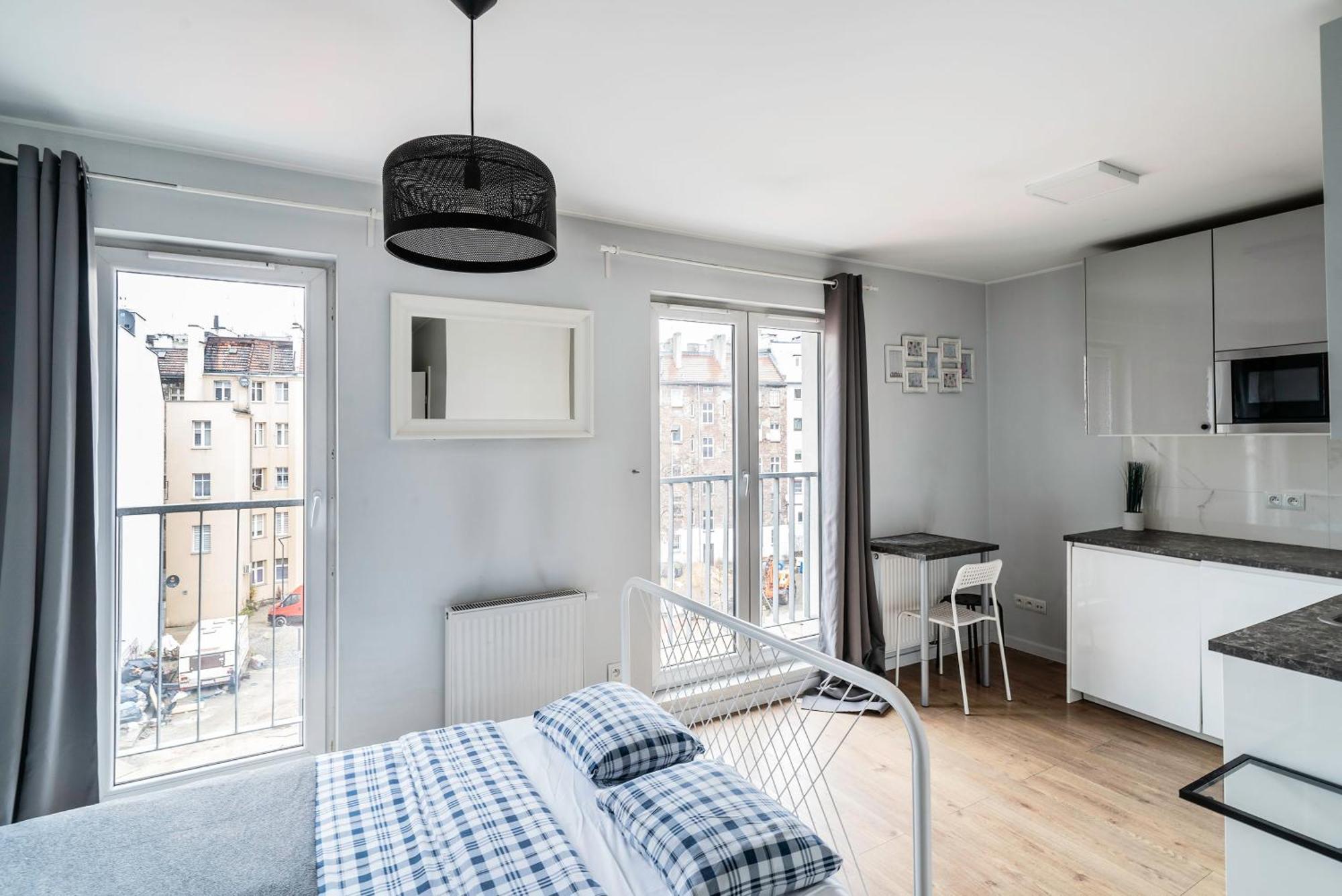 Smart Rental Management Apartments - City Center Wroclaw Bagian luar foto